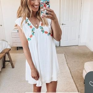 NWT Pink Lily Summer Romance Mini